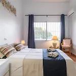 6 Bedroom Stunning Home In Las Lagunas De Mijas